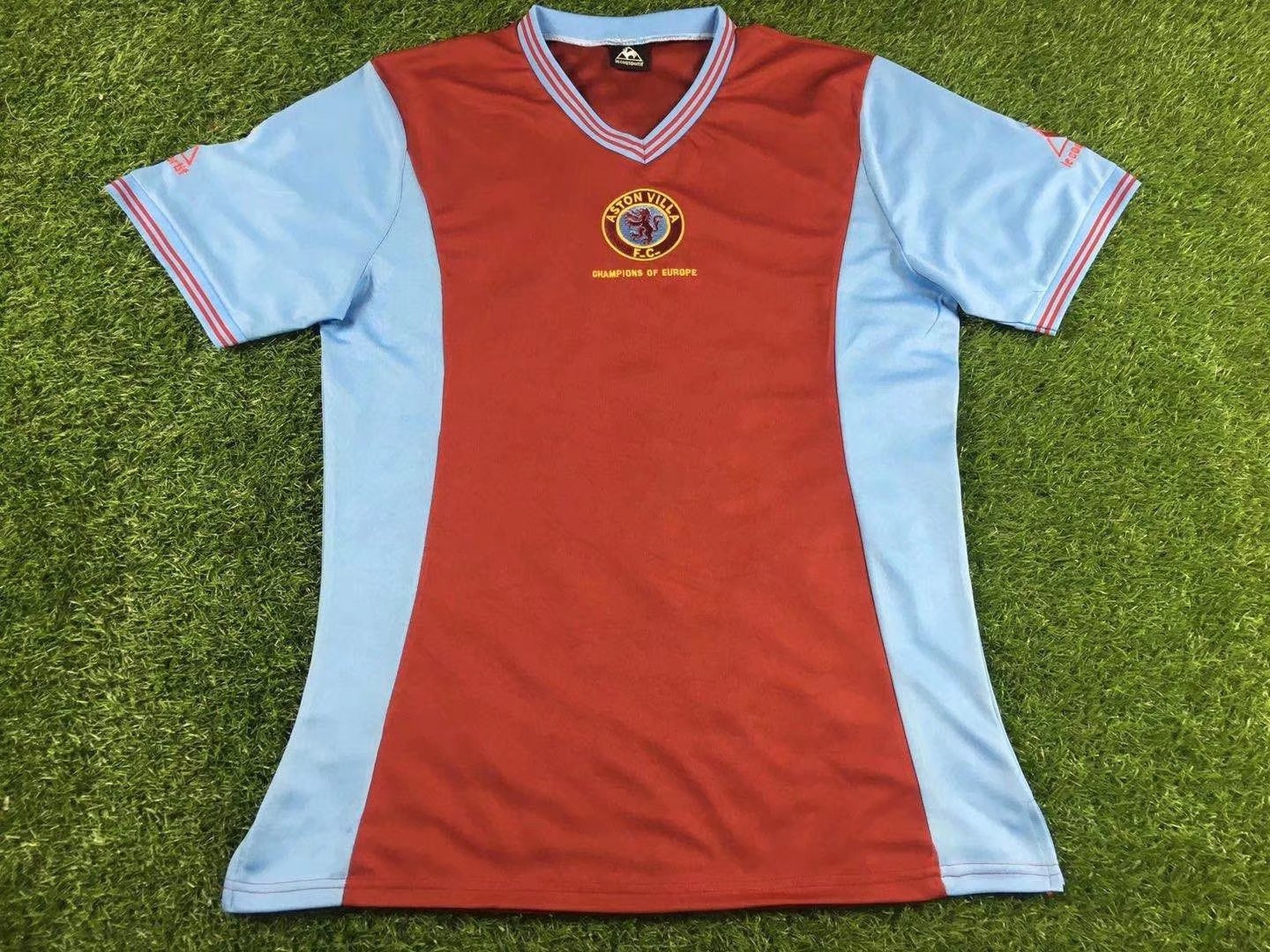 Aston Villa F.C. 1981/82 Home Retro Men Jersey – White/Red