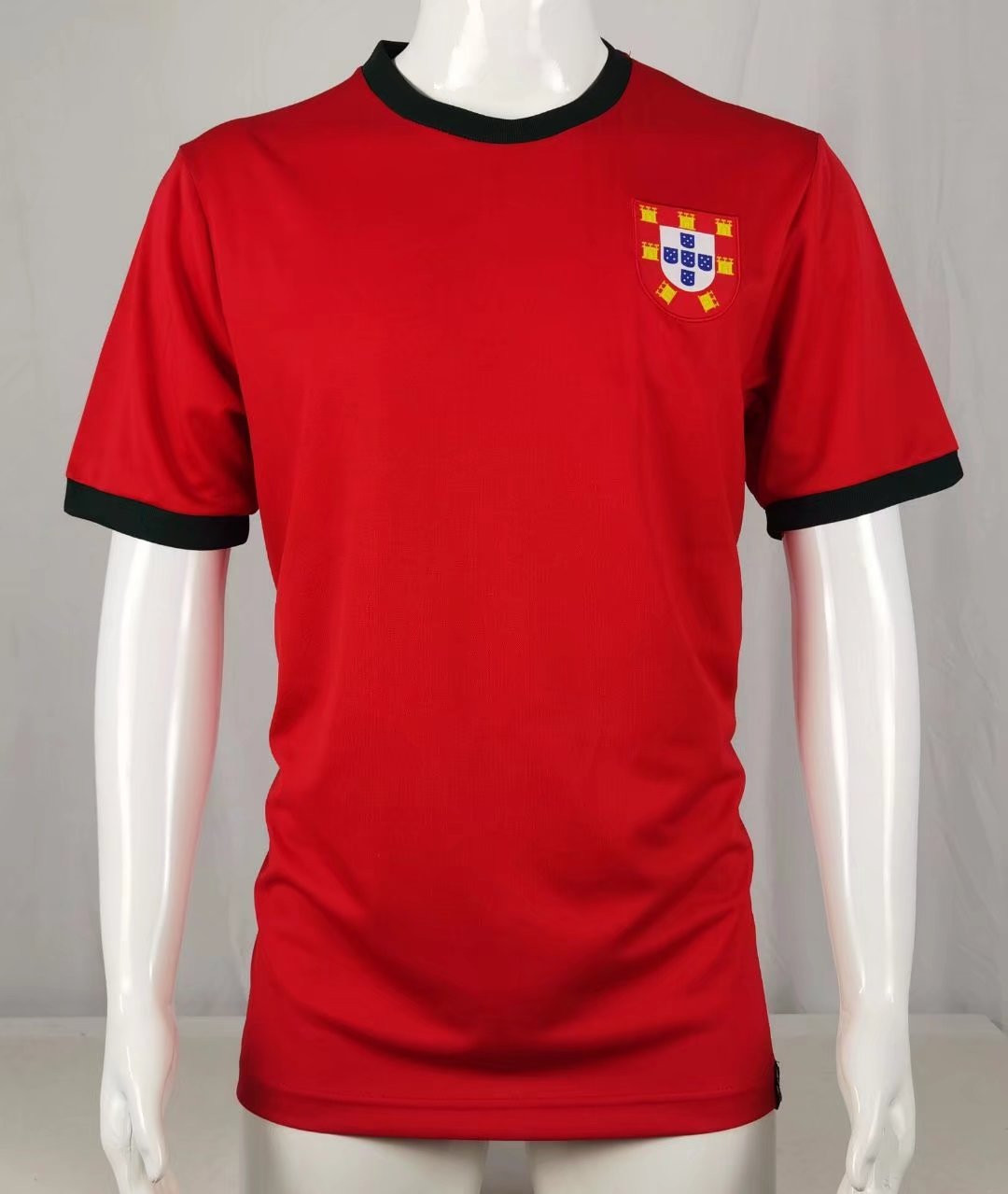 Portugal 1966/69 Home Retro Men Jersey – Red