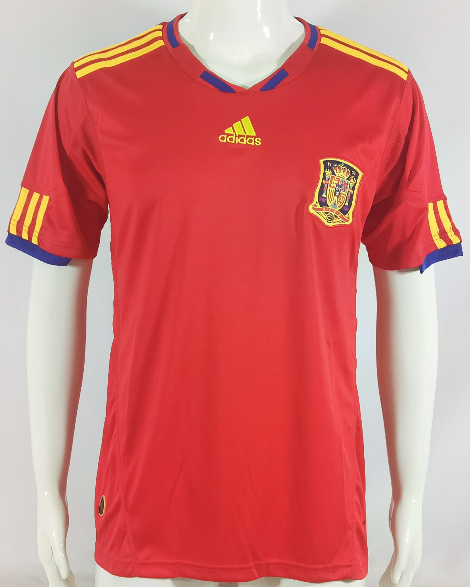 Spain 2010 Home Retro Men Jersey – Red