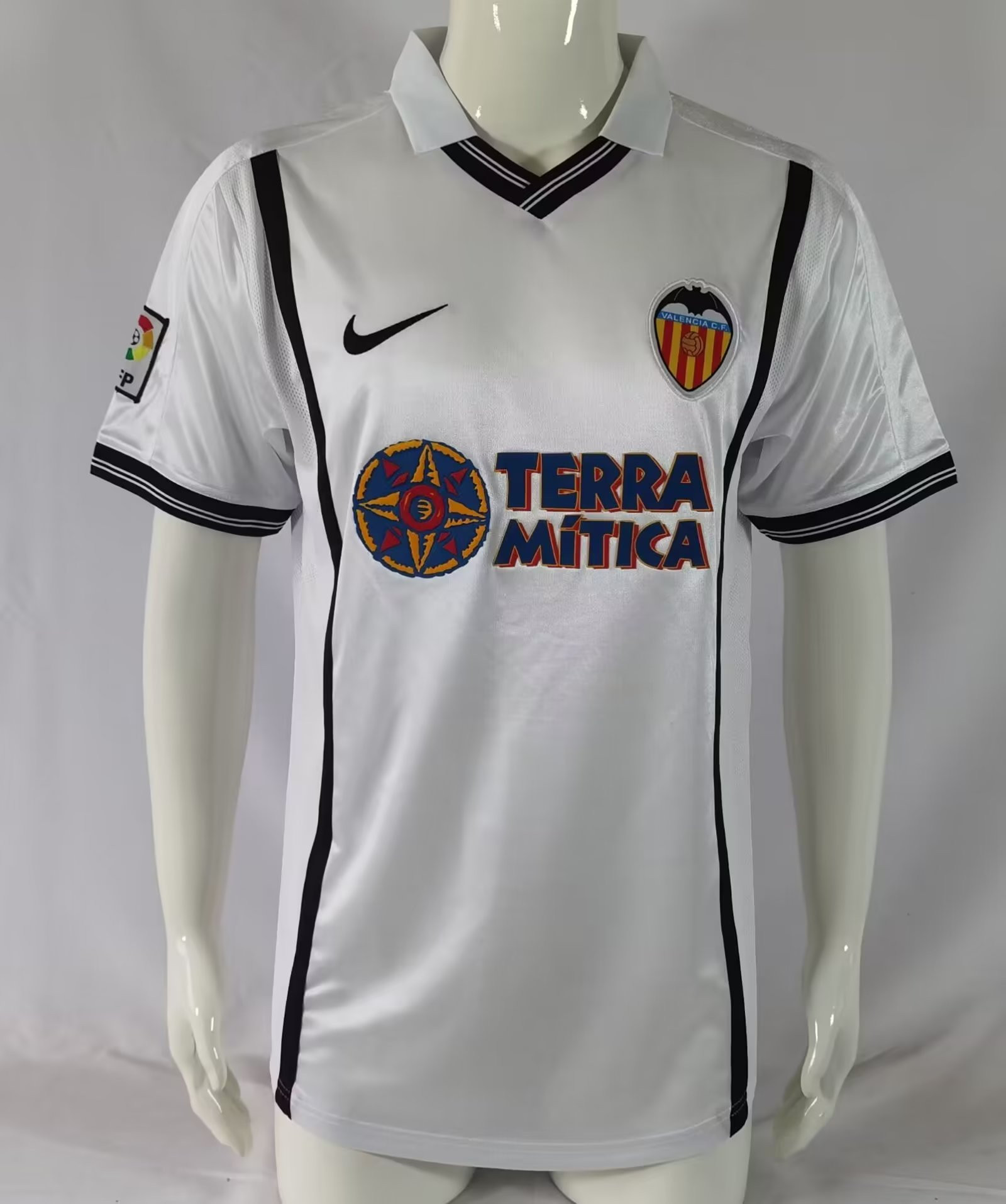 Valencia CF 2000/01 Home Retro Men Jersey – White